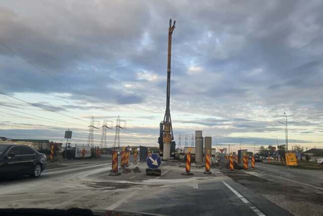 Elkezdődtek a munkálatok a Metro melletti felüljárónál
