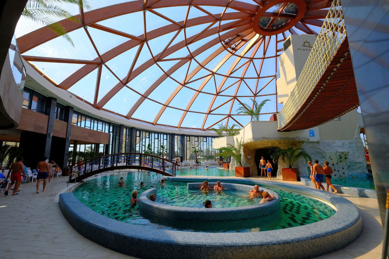 A strandok, piacok ünnepi nyitvatartása