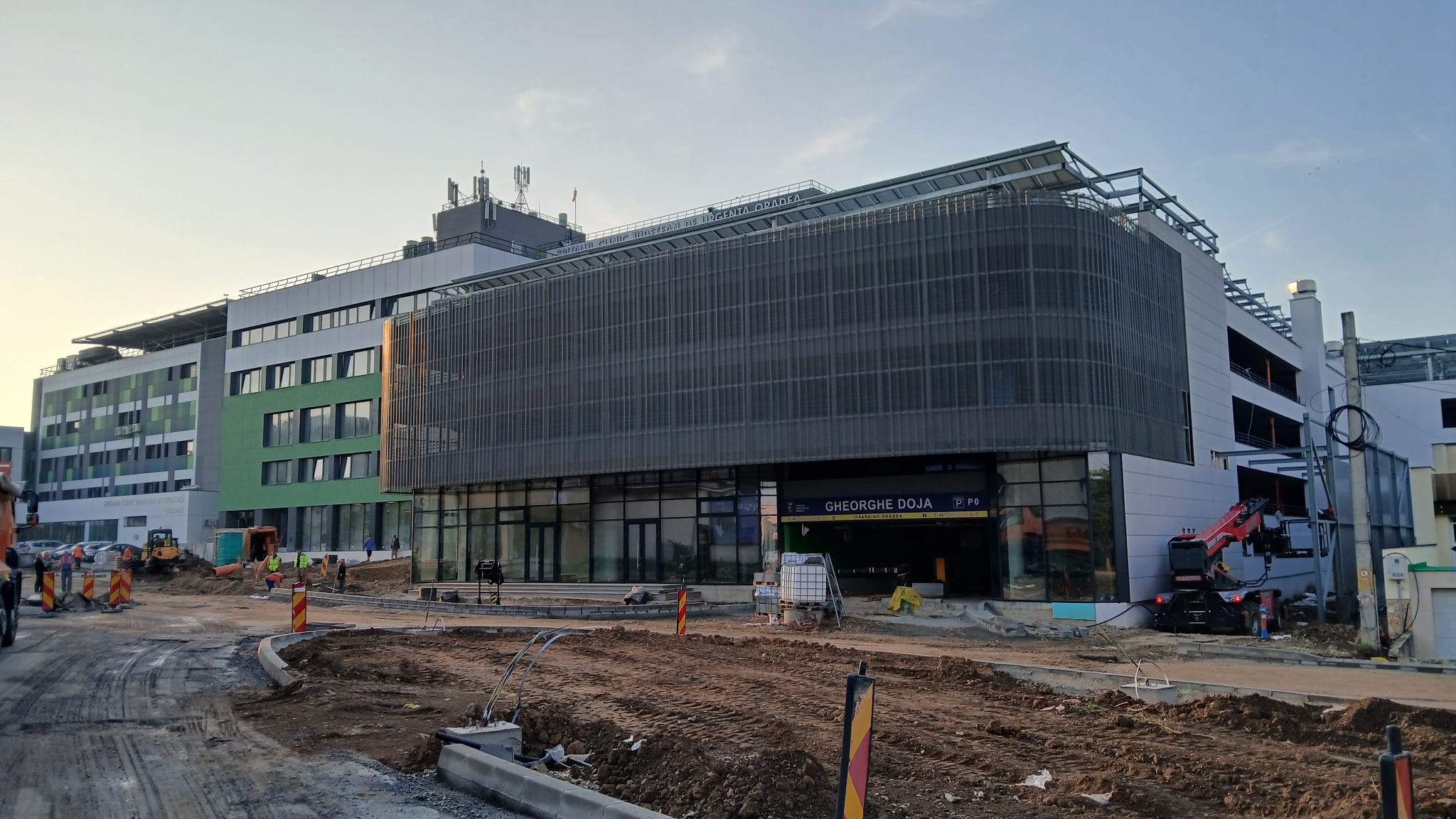 Kedden adhatják át az új nagyváradi parkolóházat