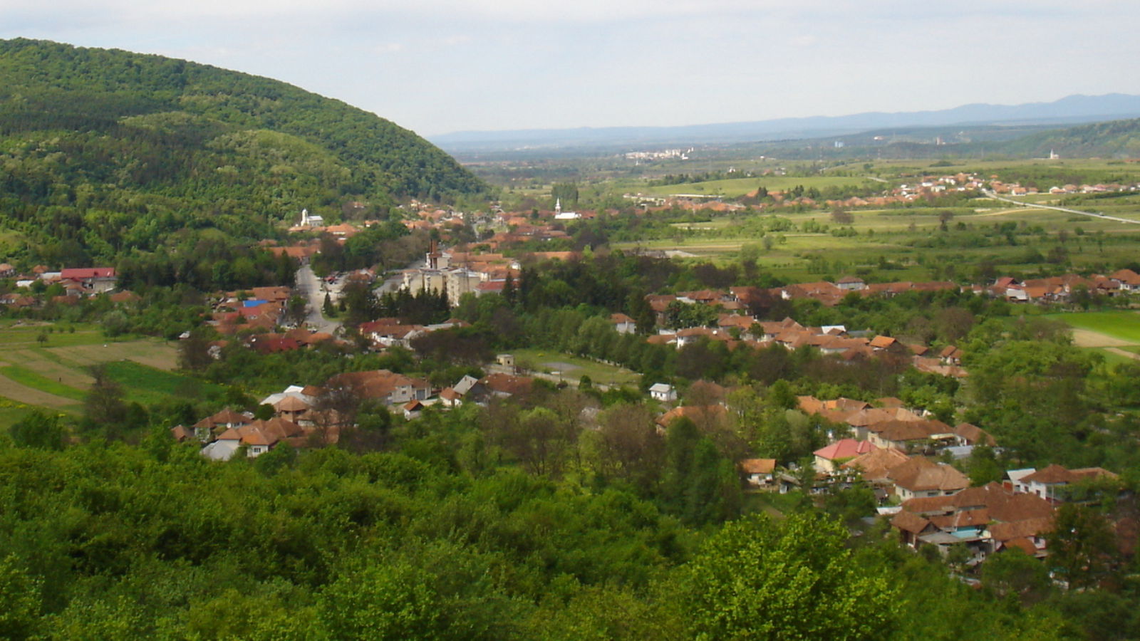 Gyermek- és ifjúsági tábort létesít a Bihar Megyei Tanács Vaskohmezőn
