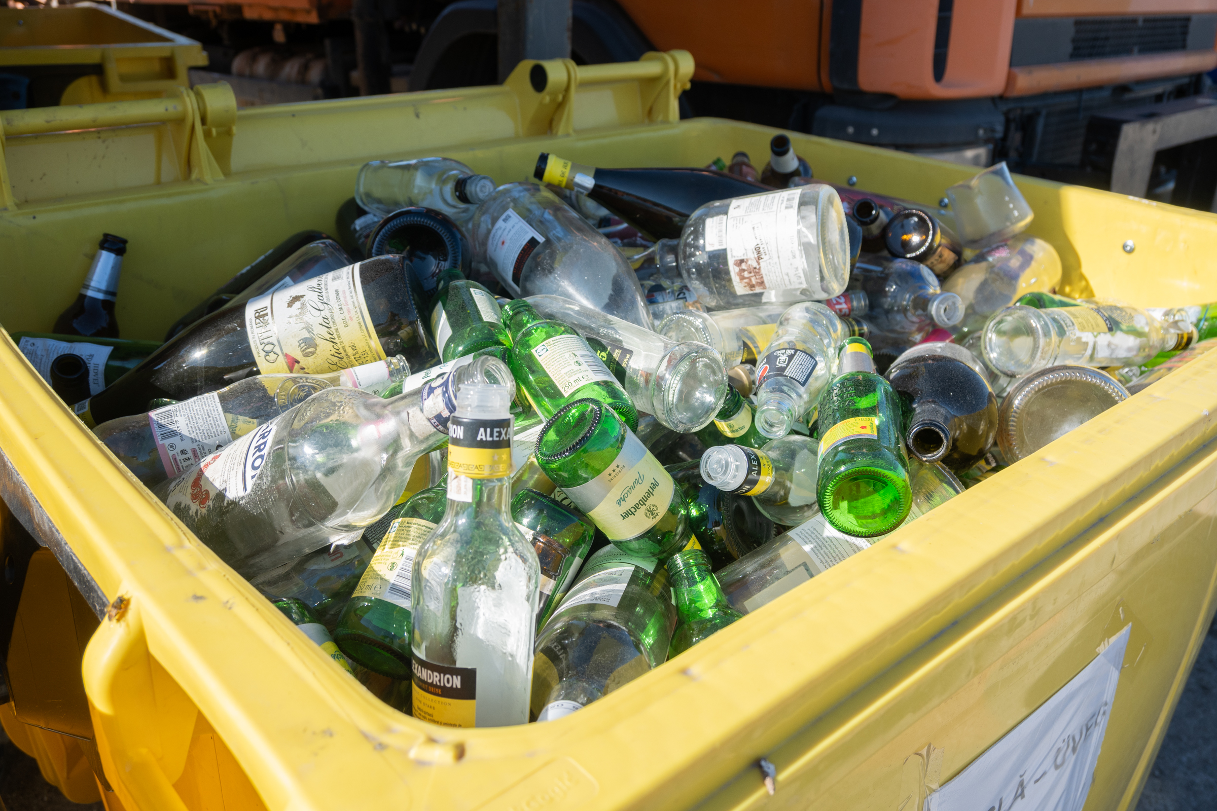 Bihari újrahasznosító céget vizsgálnak a hatóságok, több mint 8 millió lej az okozott kár