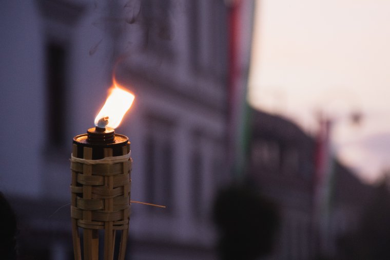 Október 23. – Fényfestéssel, díszkivilágítással is emlékeznek 1956-ra szerte a világon