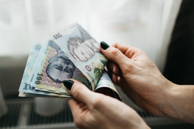 Közel 12 ezer személy kapott különnyugdíjat tavaly decemberben Romániában