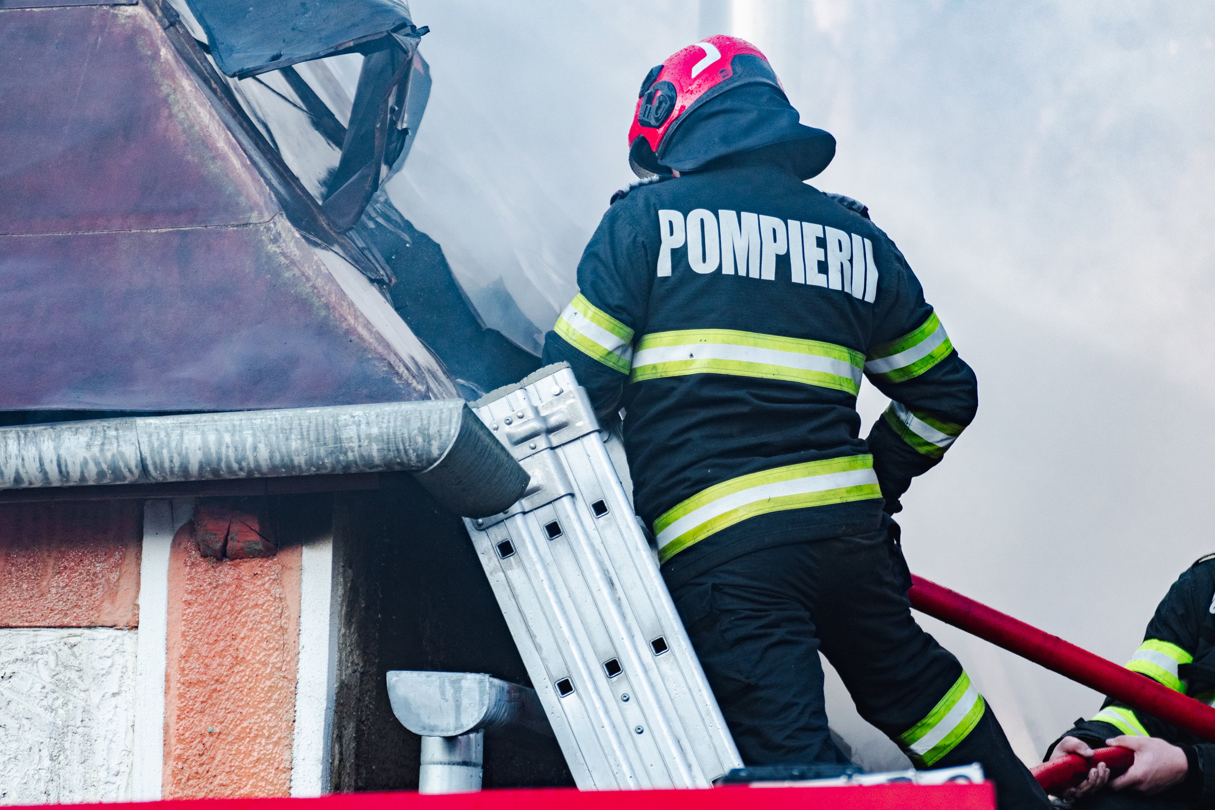 Húsvétvasárnap sem pihenhettek: több mint 1500 esethez vonultak a katonai tűzoltók