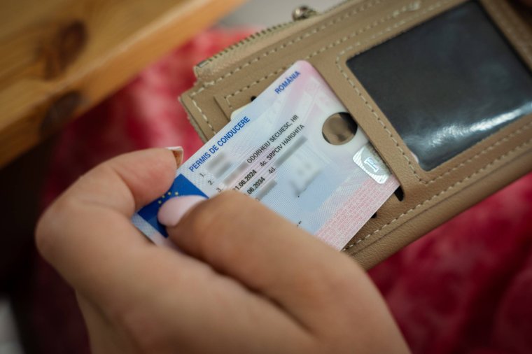 Többe fog kerülni a jogosítvány és a forgalmi engedély kiállítása