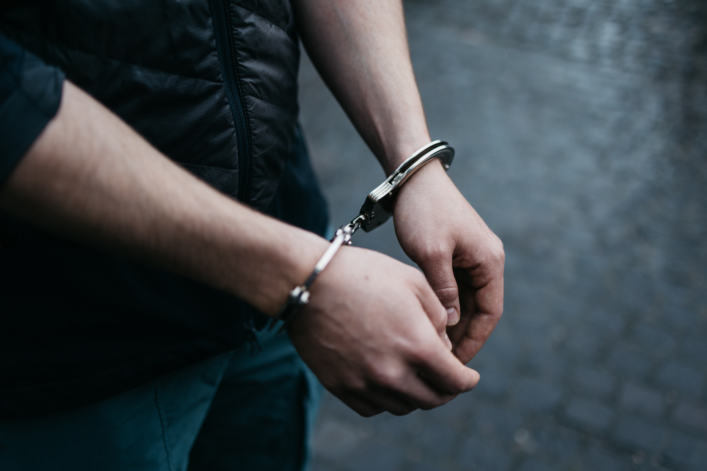 Adócsalás és sikkasztás miatt vettek őrizetbe egy margittai férfit