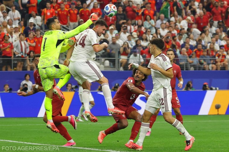 Ronaldo búcsúzott, Trump sem állíthatta meg a belgákat