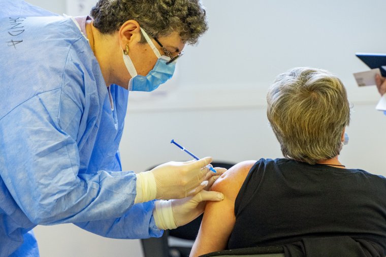 Nicușor Dan: A Pfizer-vakcinák beszerzésével kapcsolatos minden információt nyilvánosságra kell hozni