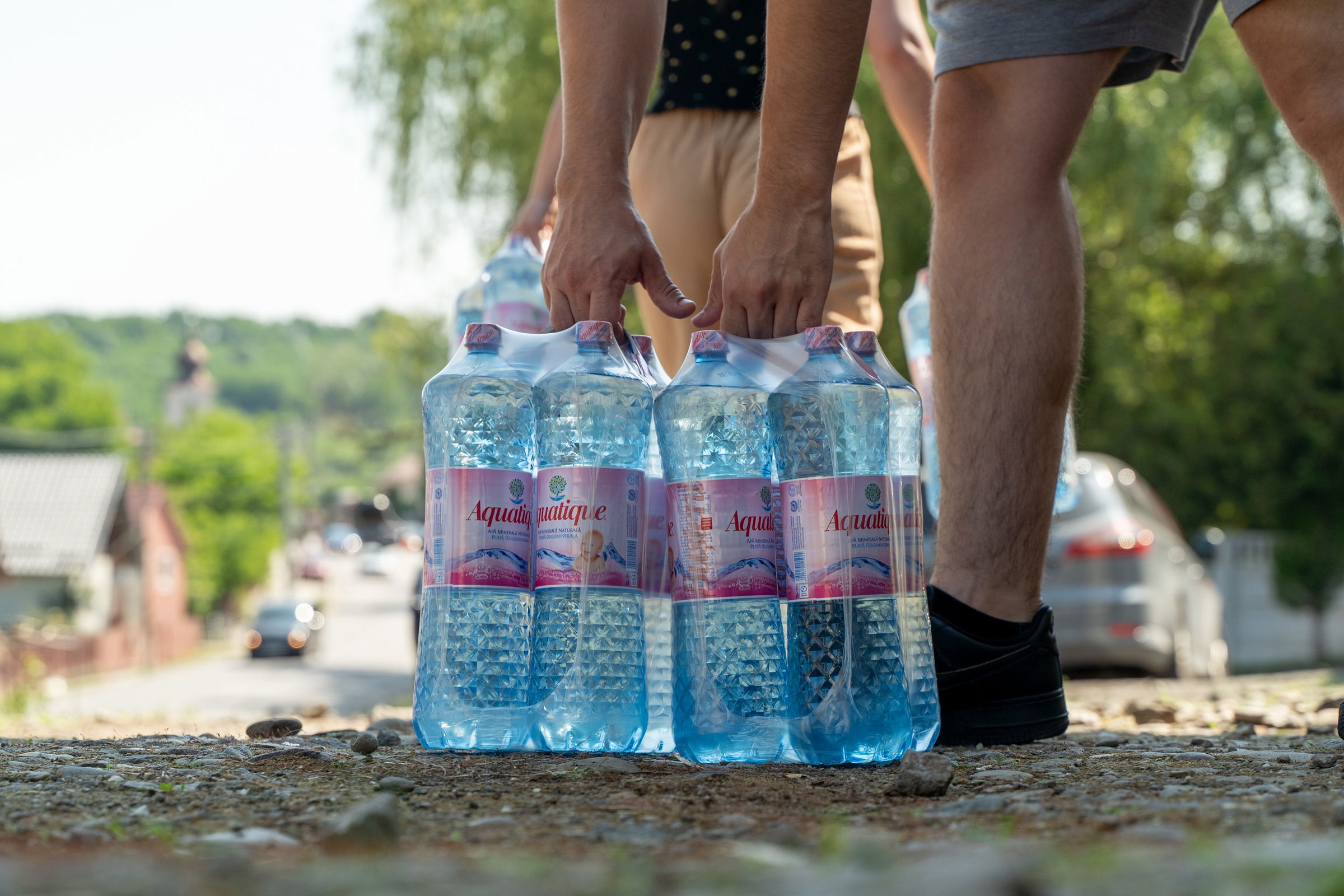 Több mint 12,8 millió liter vizet osztottak szét két hét alatt Maros megyében