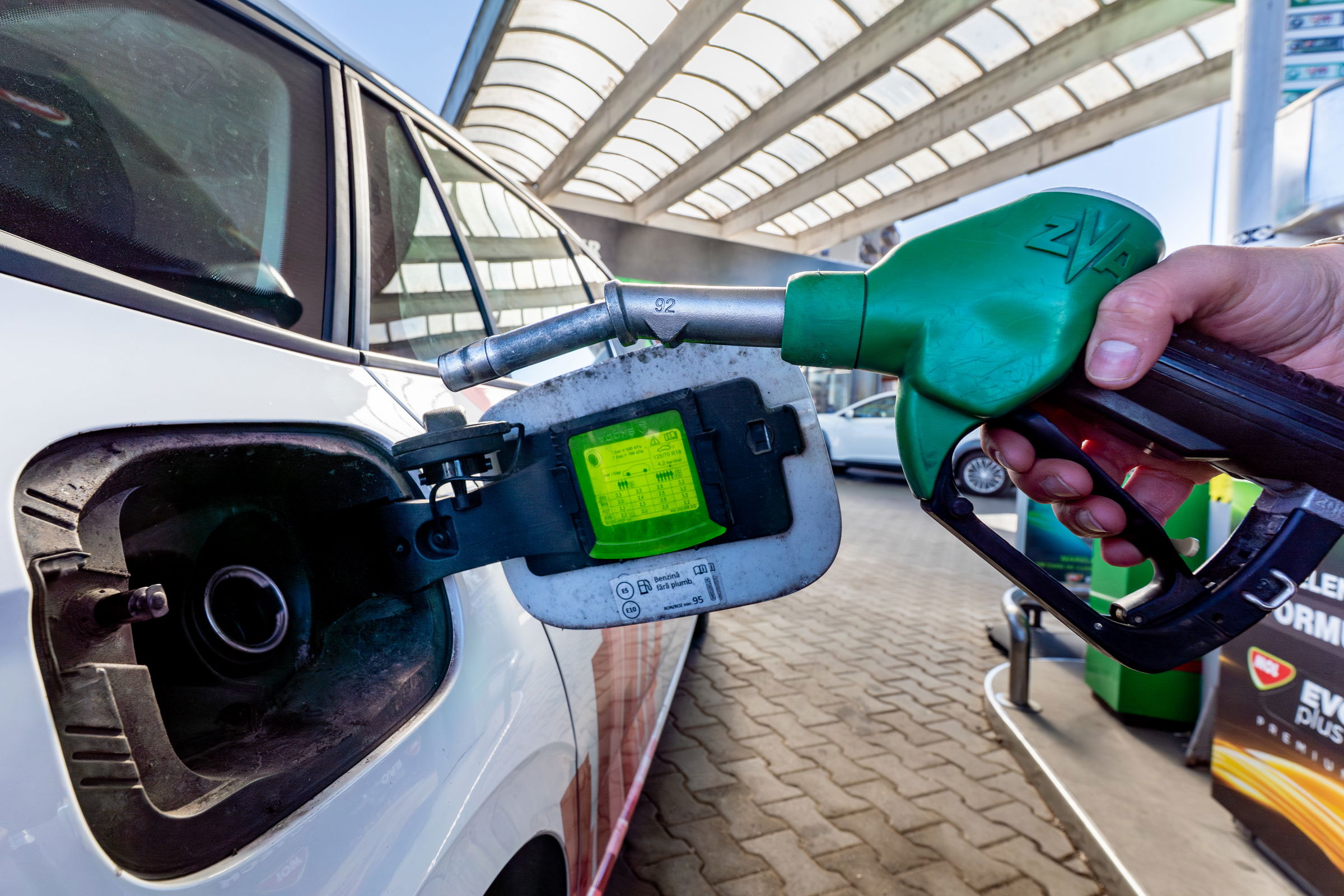 Bolojan: Nem tudjuk megállítani az üzemanyagok árának növekedését, de enyhíthetjük a drágulás hatását