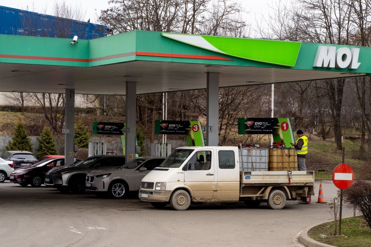 Nem hozott jó híreket Bolojan az üzemanyagárakról