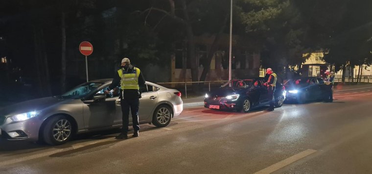 Ittasan autót lopott egy váradi fiatal, fogdában kötött ki