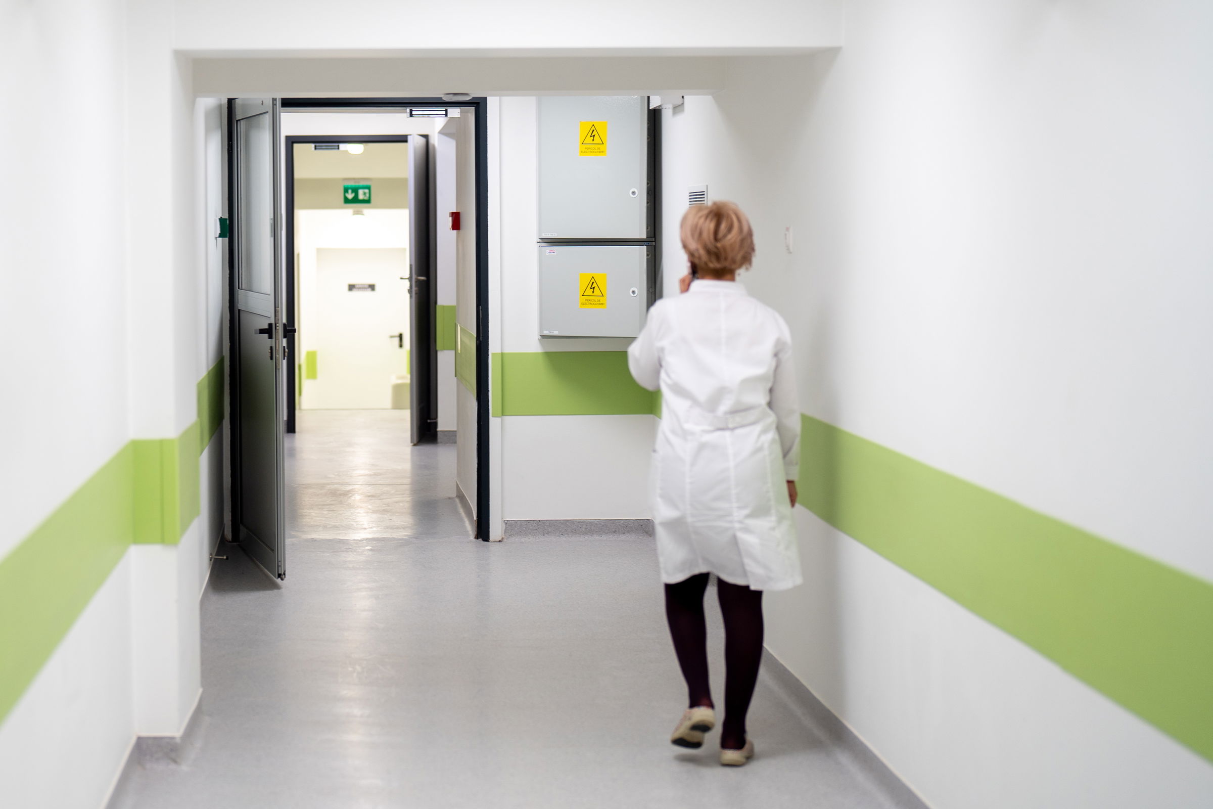 Újraélesztést végző orvosra támadtak rá egy romániai kórházban